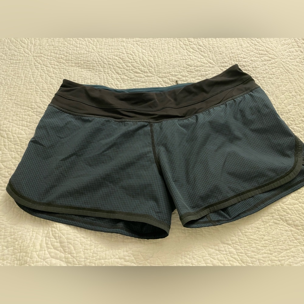 Womens Lululemon Groovy Run Shorts Gingham Black and Teal Lined Size 12